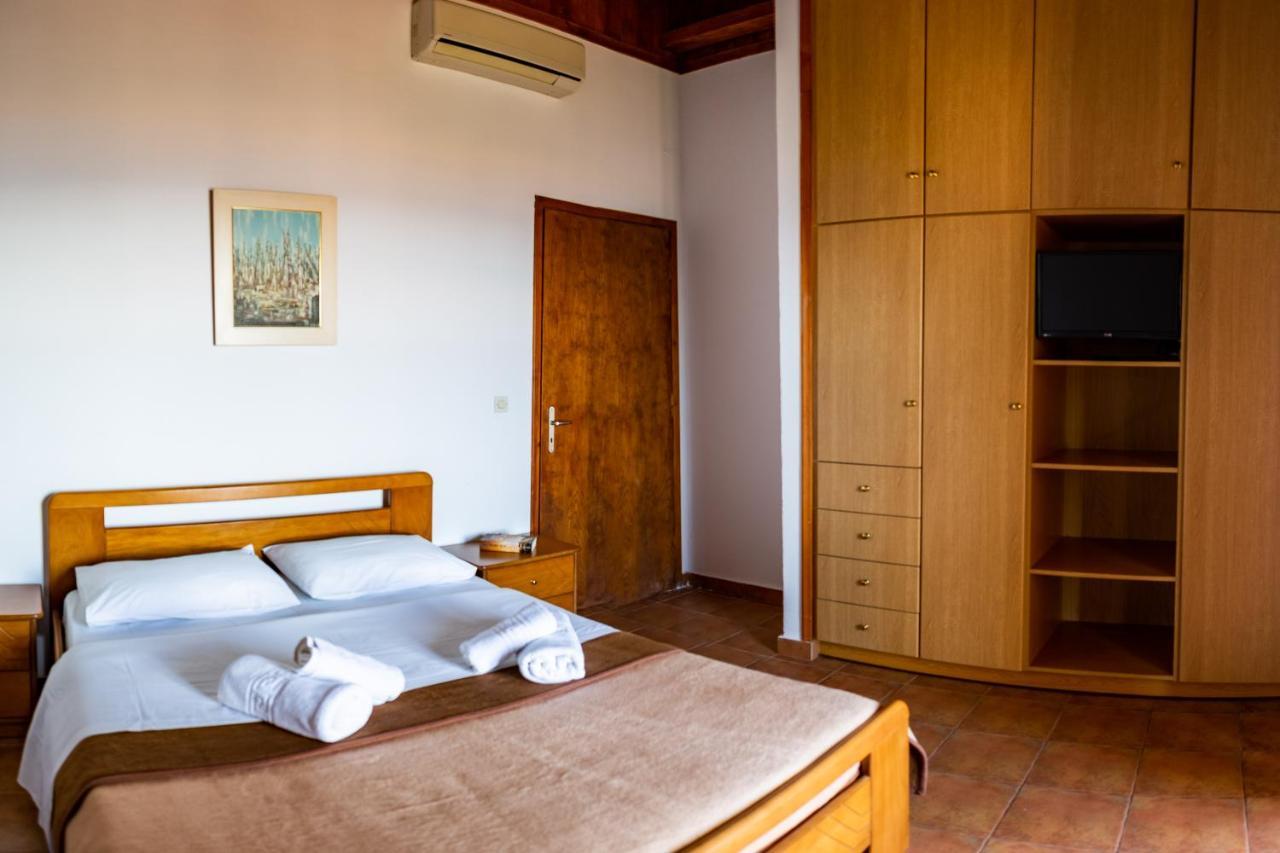 Papanestoras Apartments การ์ดามมีลี ภายนอก รูปภาพ